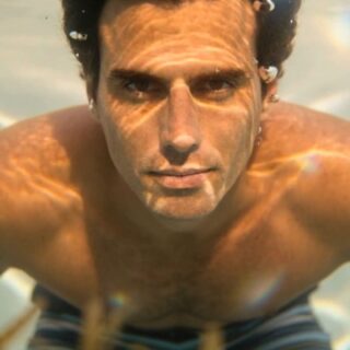 Vivimos en una época en la que todo se copia, se simplifica y se vende sin profundidad.

Respiración rápida.
Hielo sin contexto.
Protocolos sin ciencia.

Eso no es evolución.
Es inconsciencia. Y muchas veces… EGO.

Detrás de estas prácticas hay años de exploración real, riesgo y desarrollo humano.
No se trata de idolatrar, sino de respetar el origen, la ciencia y la responsabilidad.

Si decides entrar en este mundo, hazlo bien:

Con guía certificado, intención y respeto.

📍 Próximos encuentros:
• Sábado 25 de abril
• Sábado 16 de mayo

No es solo respirar.
Es aprender a vivir con control, claridad y presencia.

#RespiraciónConsciente #WimHofMethod #ColdExposure #MentalStrength #SaludIntegral #Longevity #Breathwork #Disciplina #Mindset #AltoRendimiento #BienestarReal